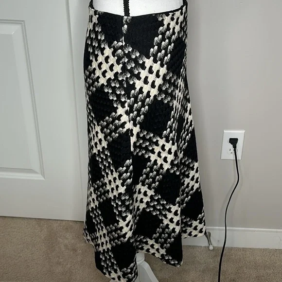 Houndstooth Express A-Line Wool Skirt - Picture 2 of 9